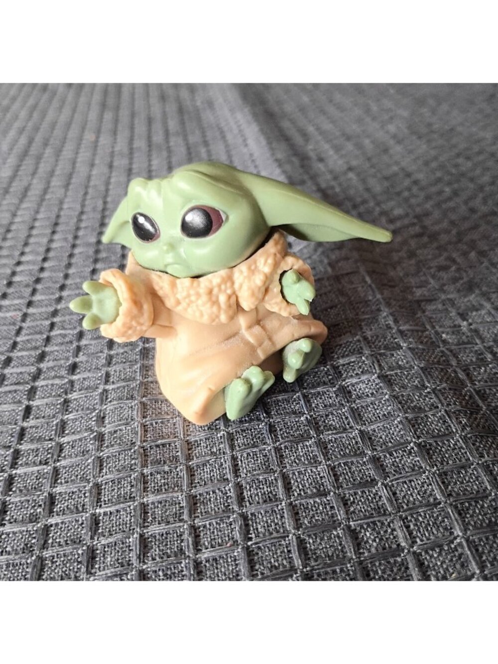 baby yoda doll Figurine